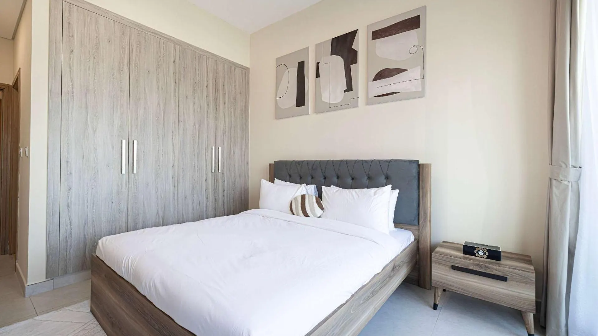 Urban 1Br City View In The Bay Business Bay Dubai Apartment