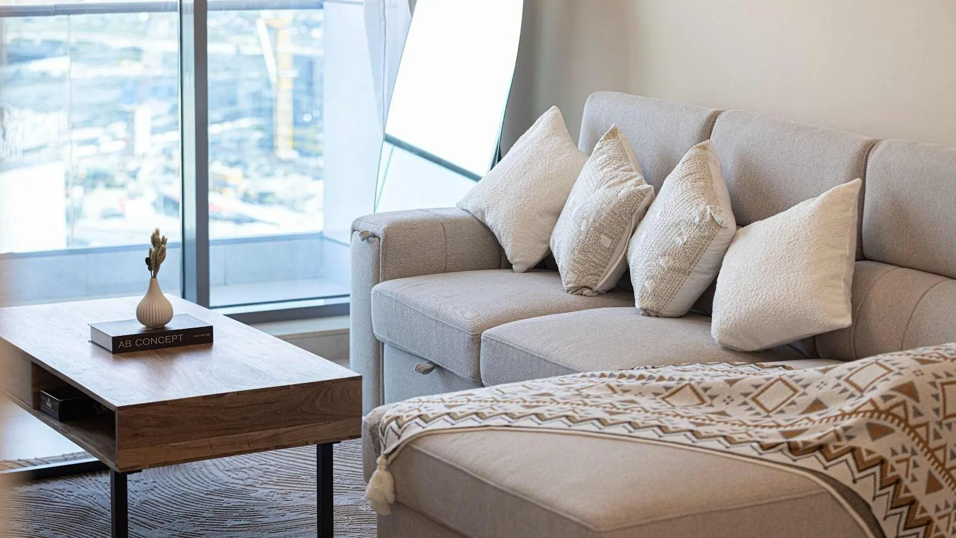Urban 1Br City View In The Bay Business Bay Dubai 0*,