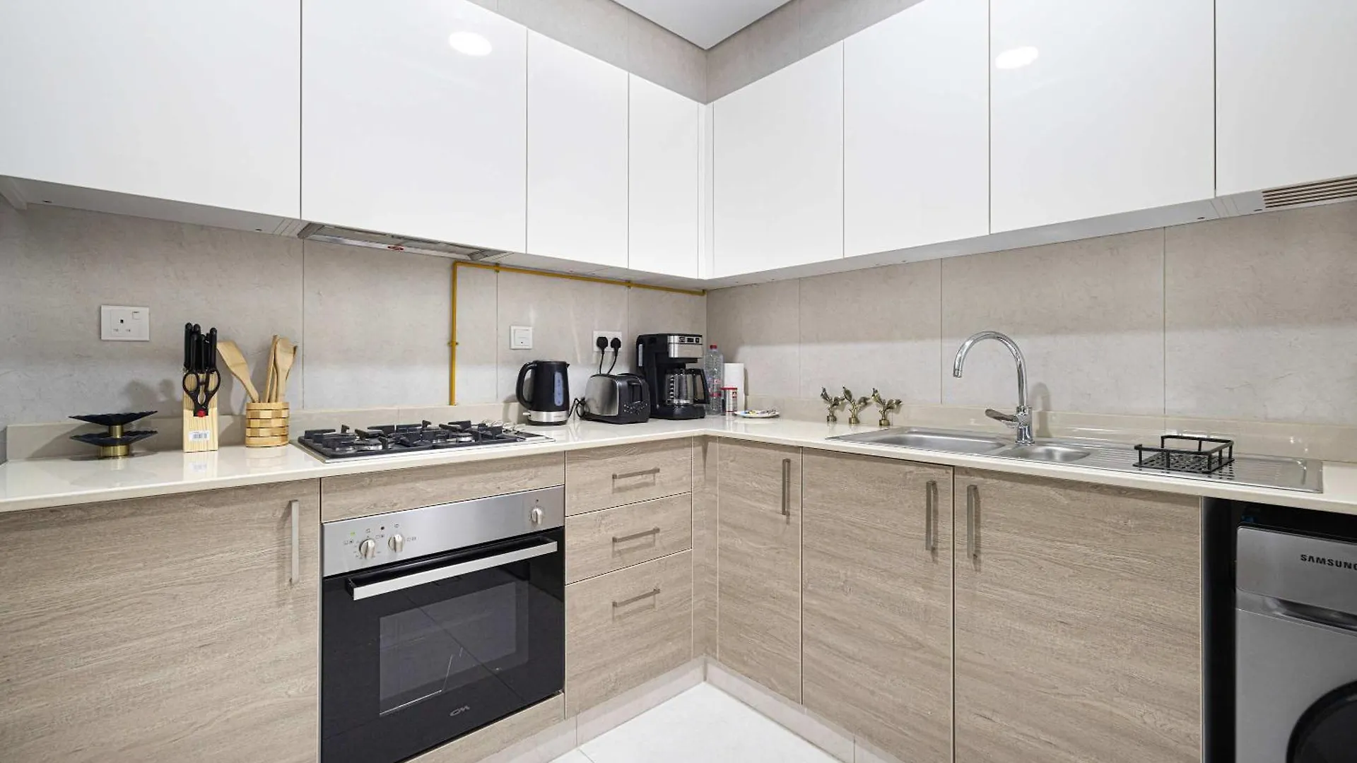 Urban 1Br City View In The Bay Business Bay Dubaj